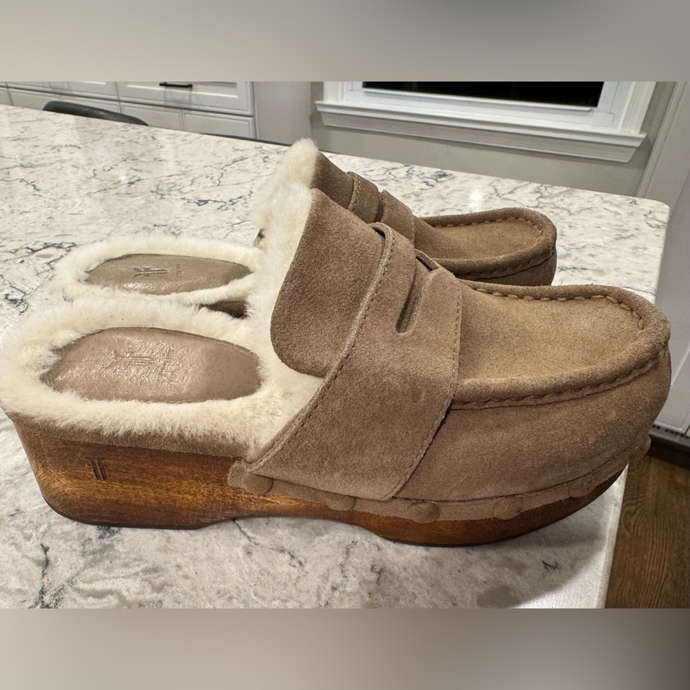 Frye Melody Genuine Shearling Lined Platform Clogs Walnut Brown Women's 7M